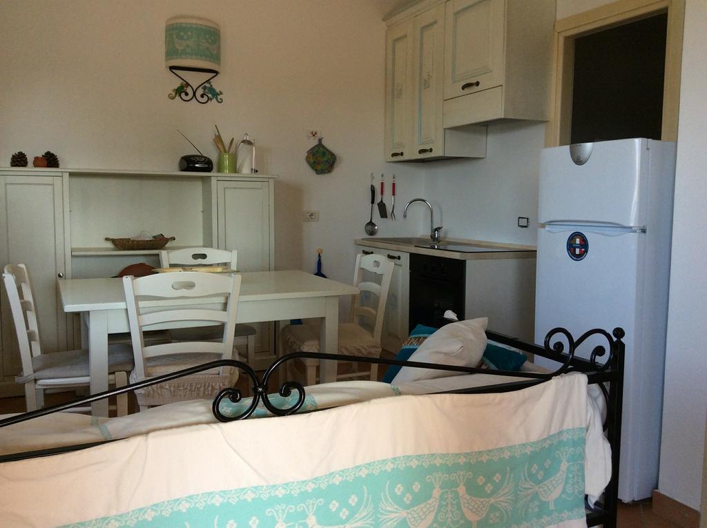 Sardinia Beach Apartments Aglientu Exterior photo
